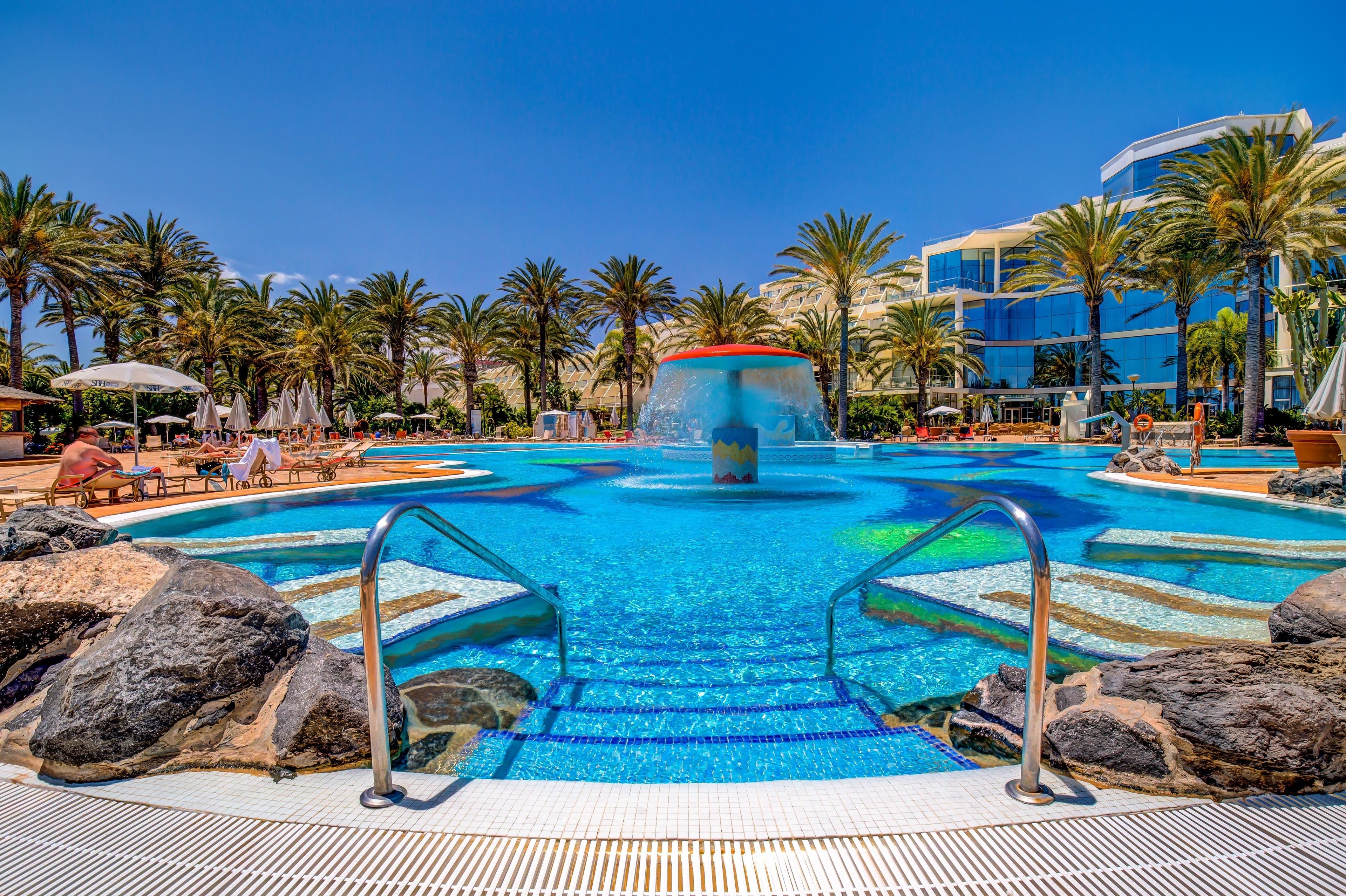 2 indoor pools, outdoor pool, pool loungers