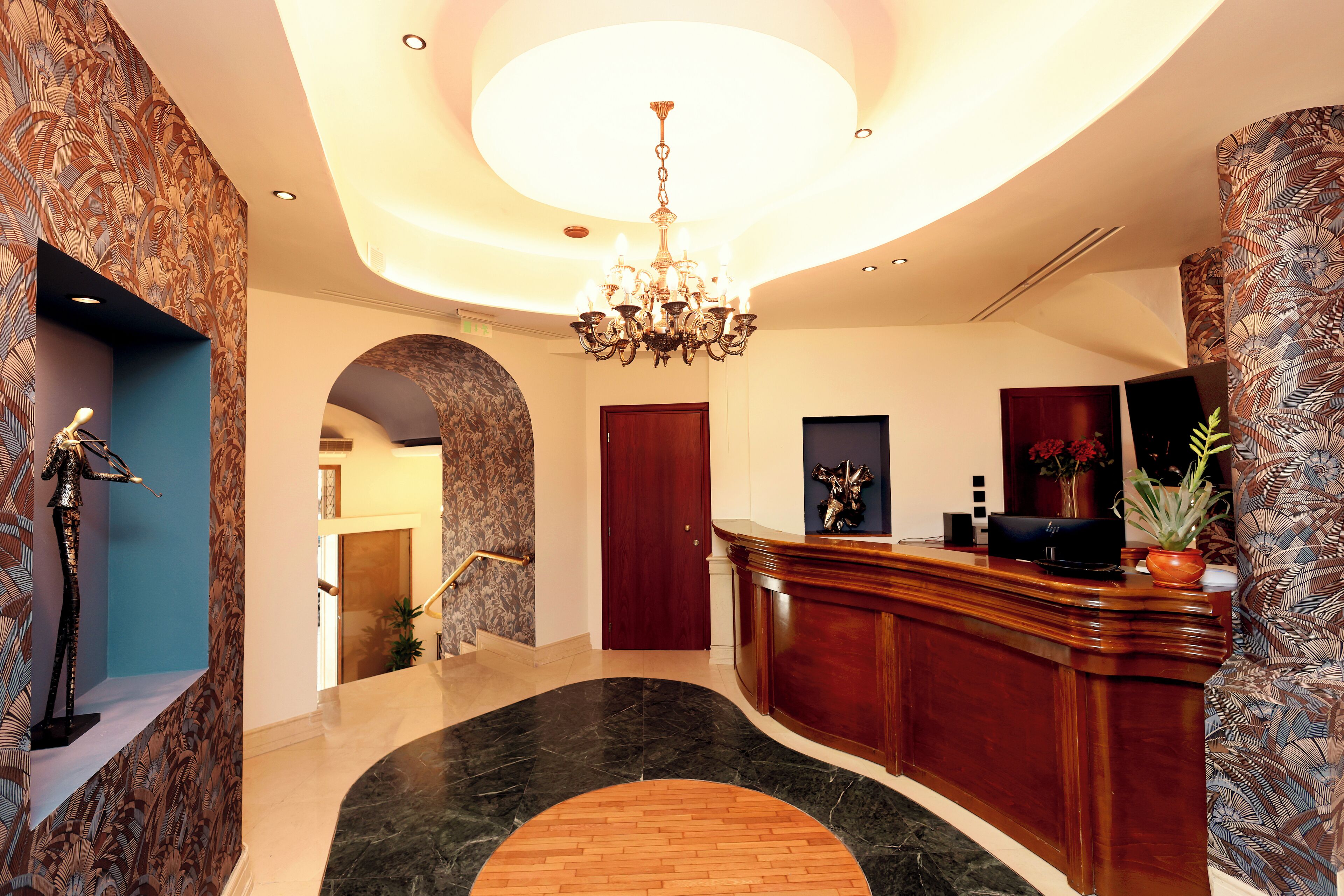 Photo - Zeus Essence Bucharest Opera