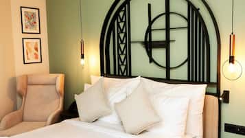 Minibar, in-room safe, desk, free WiFi