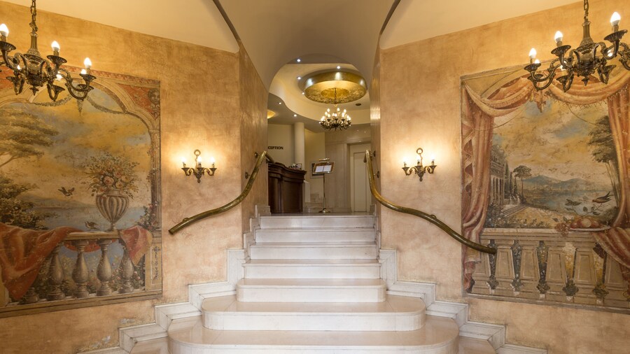 Hotel Opera by ZEUS International