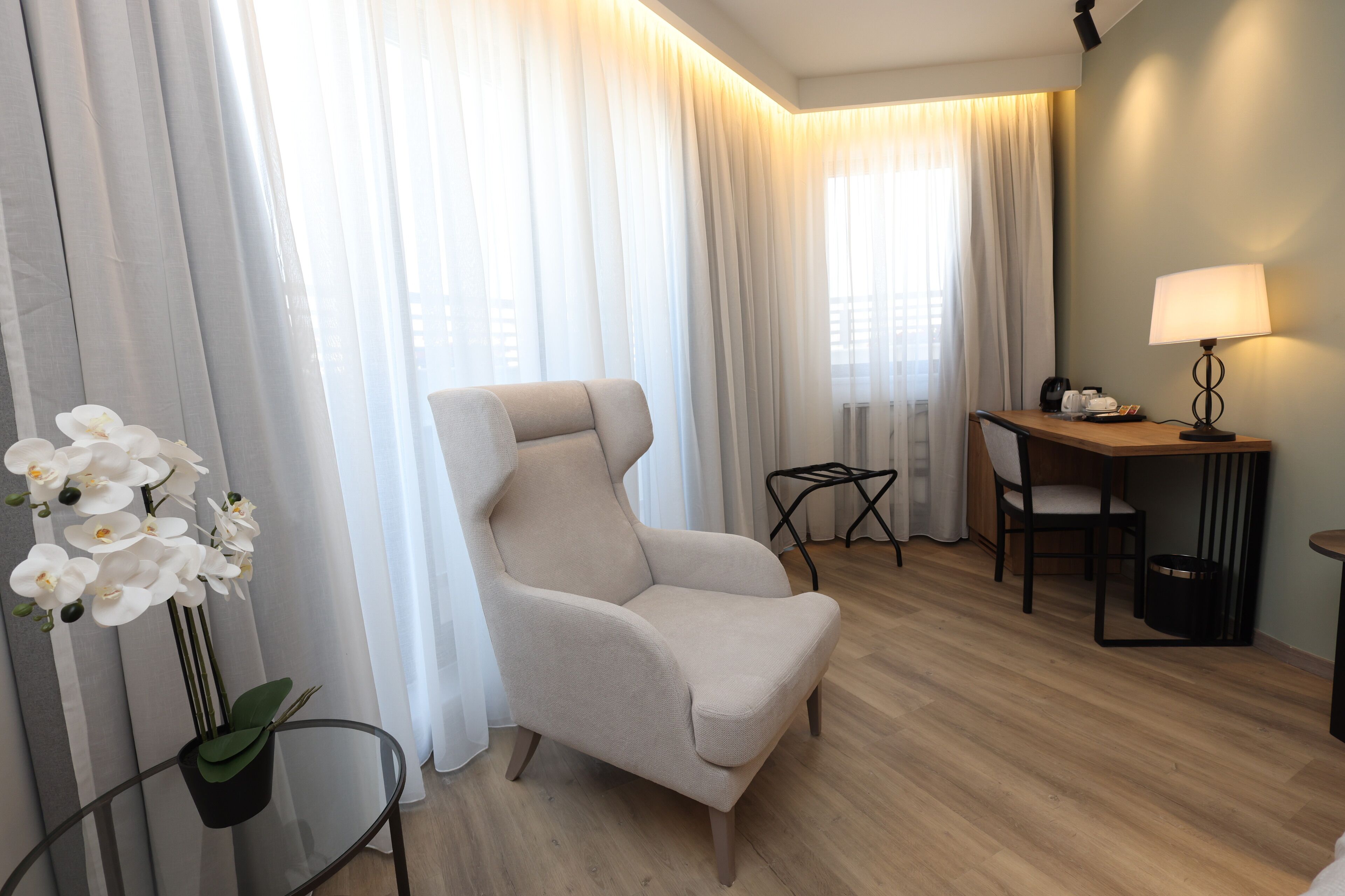 double/twin standard room | living area | lcd tv