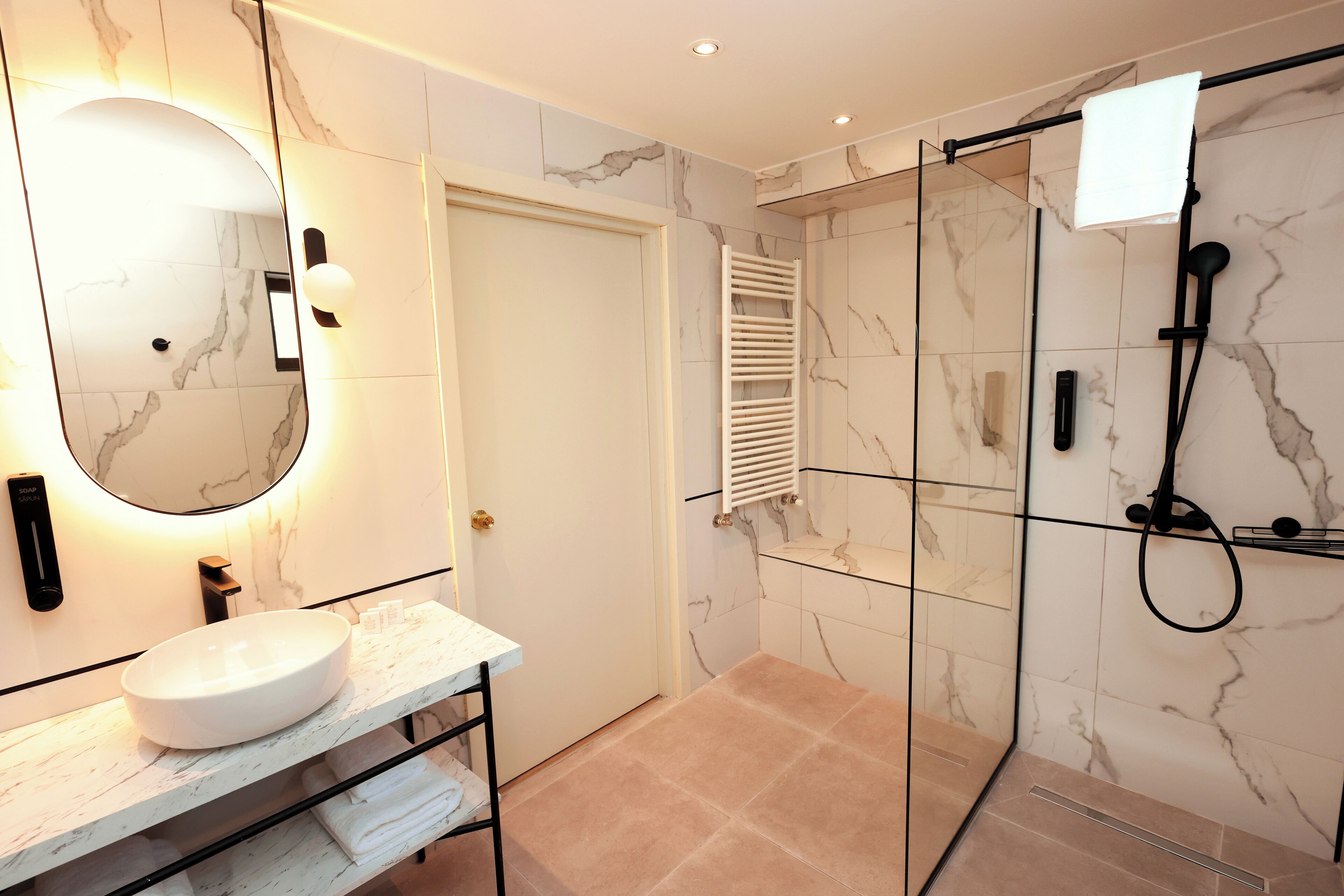 Photo - Zeus Essence Bucharest Opera