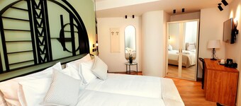 Zeus Essence Bucharest Opera