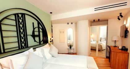 Zeus Essence Bucharest Opera