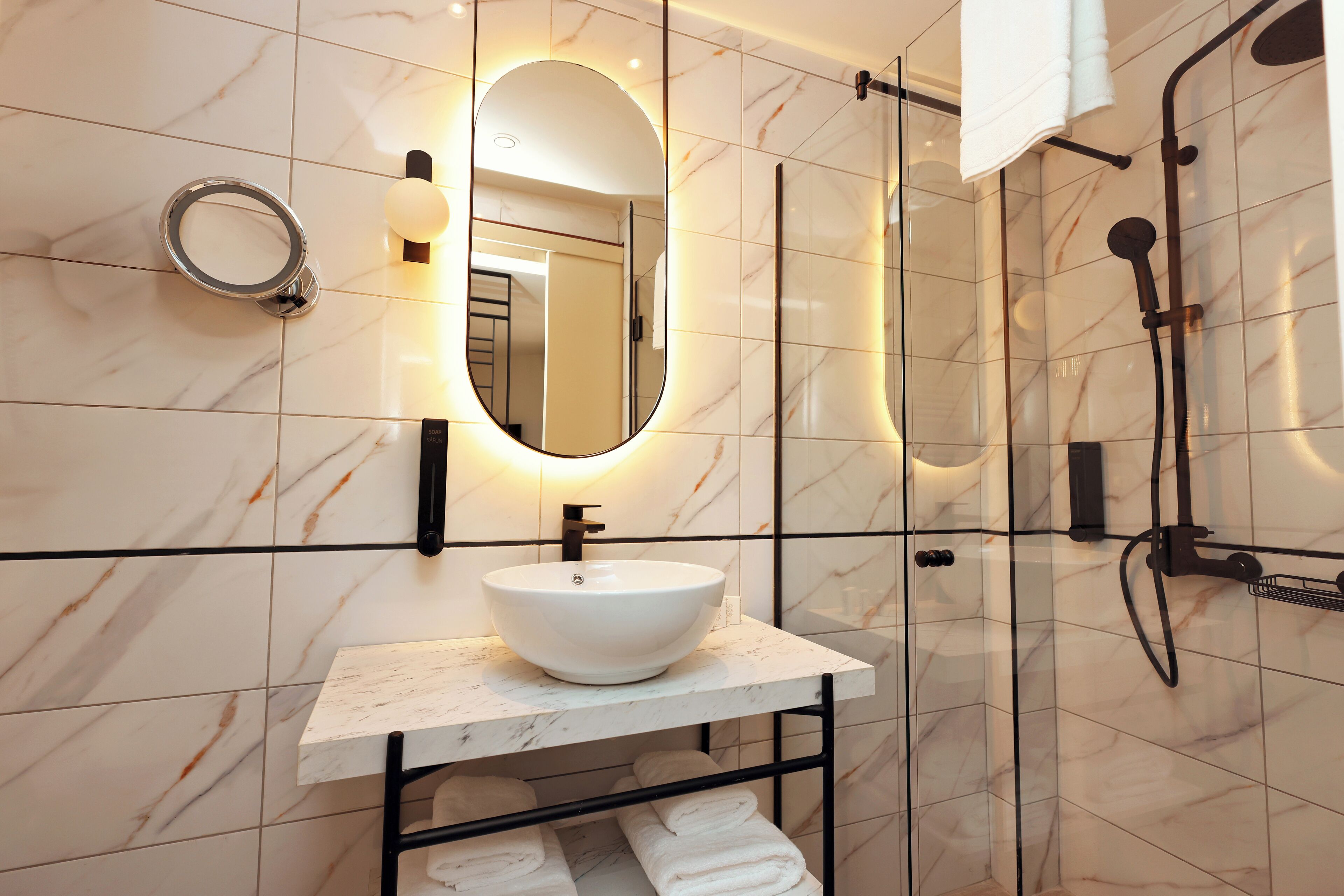 Photo - Zeus Essence Bucharest Opera