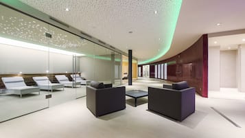 Un sauna, aromaterapia, masajes de tejido profundo, reflexología
