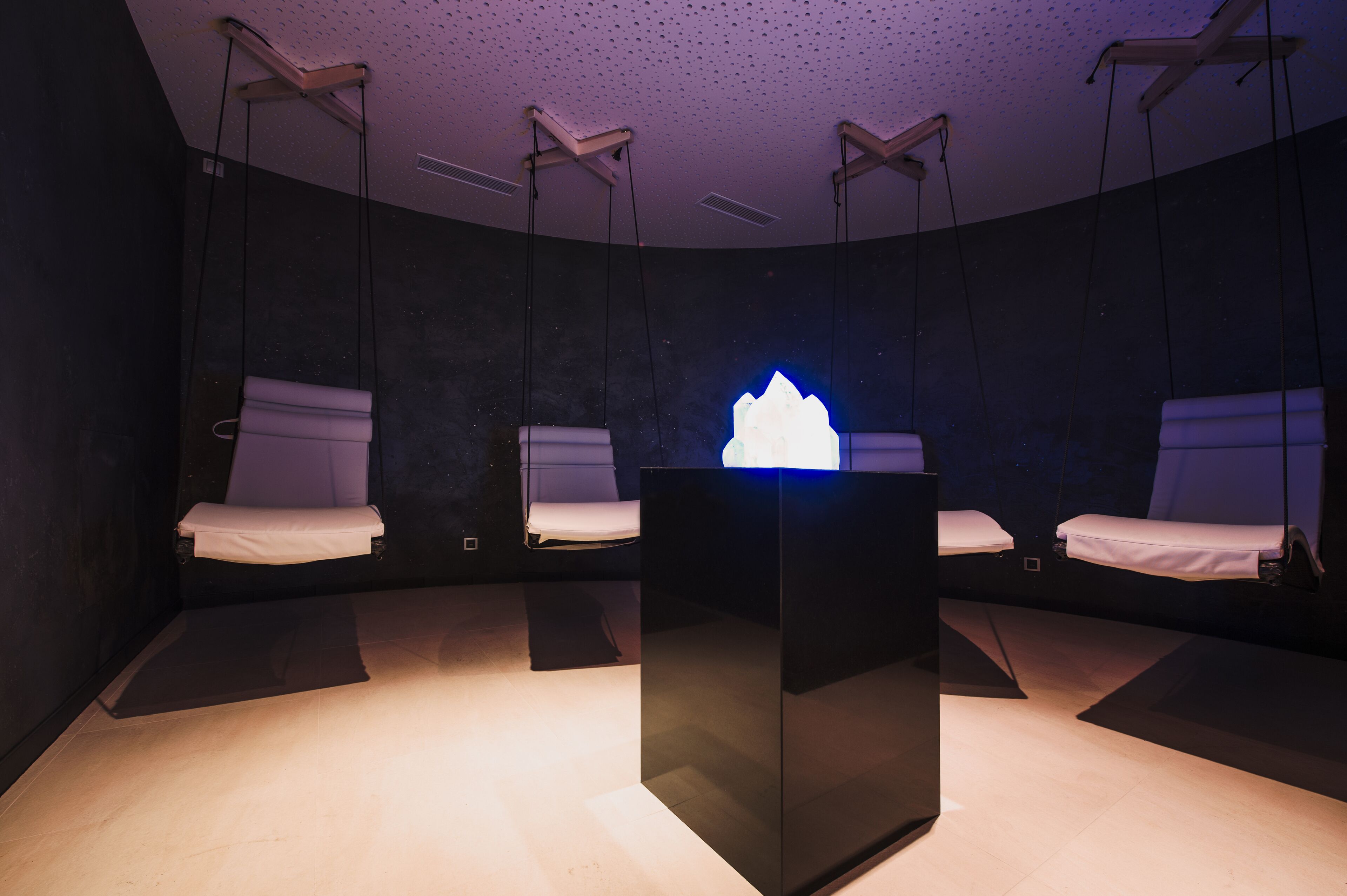 sauna, aromatherapy, deep-tissue massages, reflexology