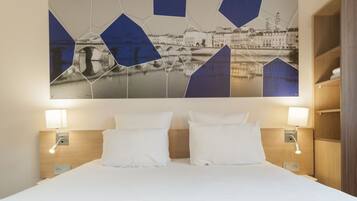 Standard Room Large Bed | Bureau, chambres insonorisées, Wi-Fi gratuit