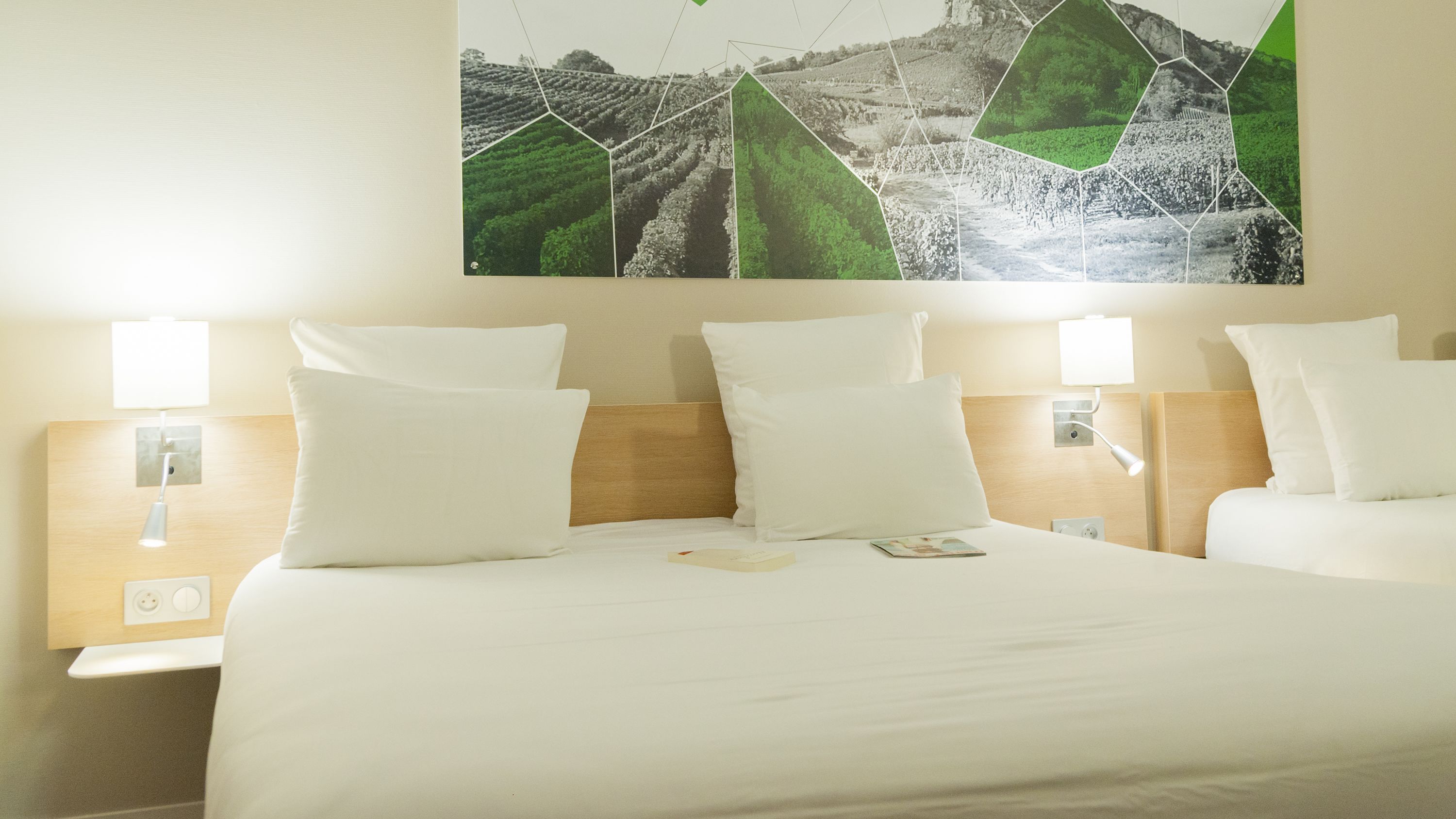 standard triple room | desk, soundproofing, free wifi