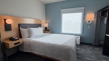 In-room safe, desk, blackout drapes, WiFi (free)