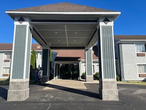 Exterior - Quality Inn Plainfield I-395 (Plainfield)