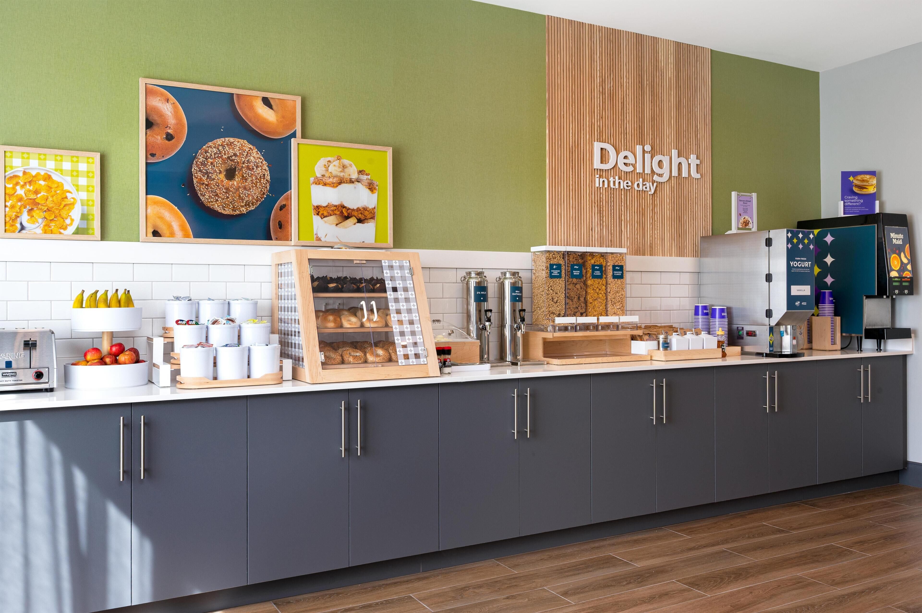 Free daily continental breakfast