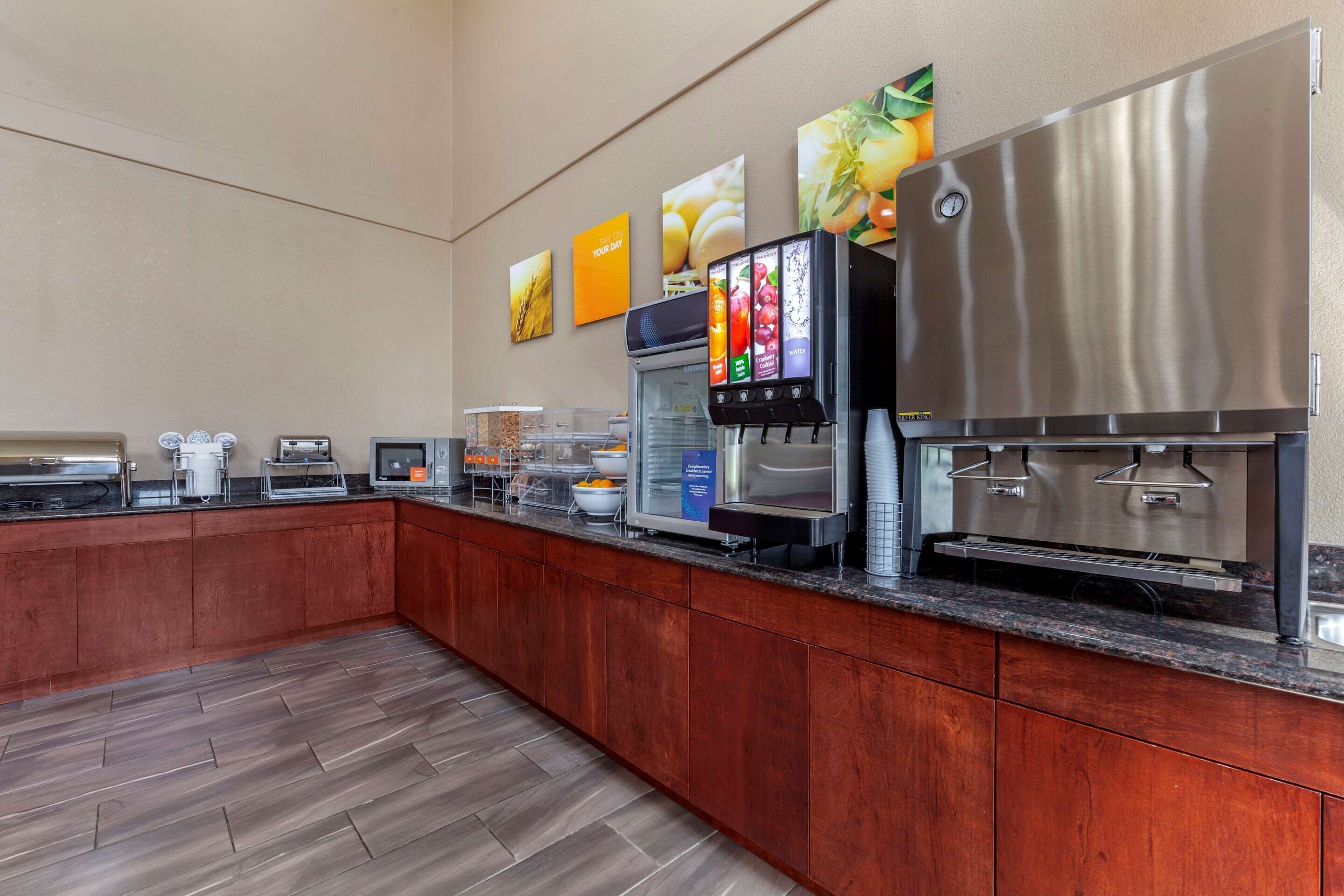 free daily self-service breakfast