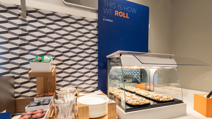 Holiday Inn Express Hotel & Suites Pittsburgh West Mifflin by IHG