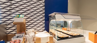 Holiday Inn Express Hotel & Suites Pittsburgh West Mifflin by IHG