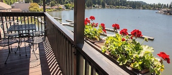 Lakeshore Inn