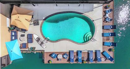 Lakeshore Inn