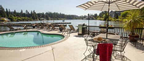 Outdoor pool, open 10:00 AM to 10:00 PM, sun loungers