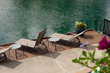 Sundeck