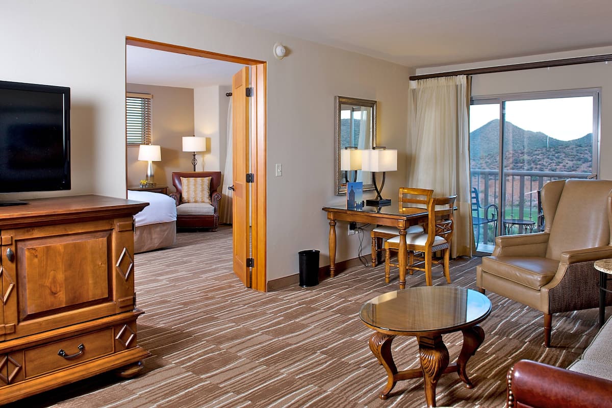 executive suite, 1 bedroom | living area | 46-inch flat-screen tv with satellite channels, tv, pay films