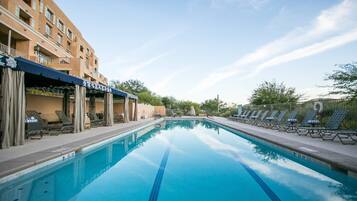 2 outdoor pools, open 6 AM to 10:00 PM, cabanas (surcharge)