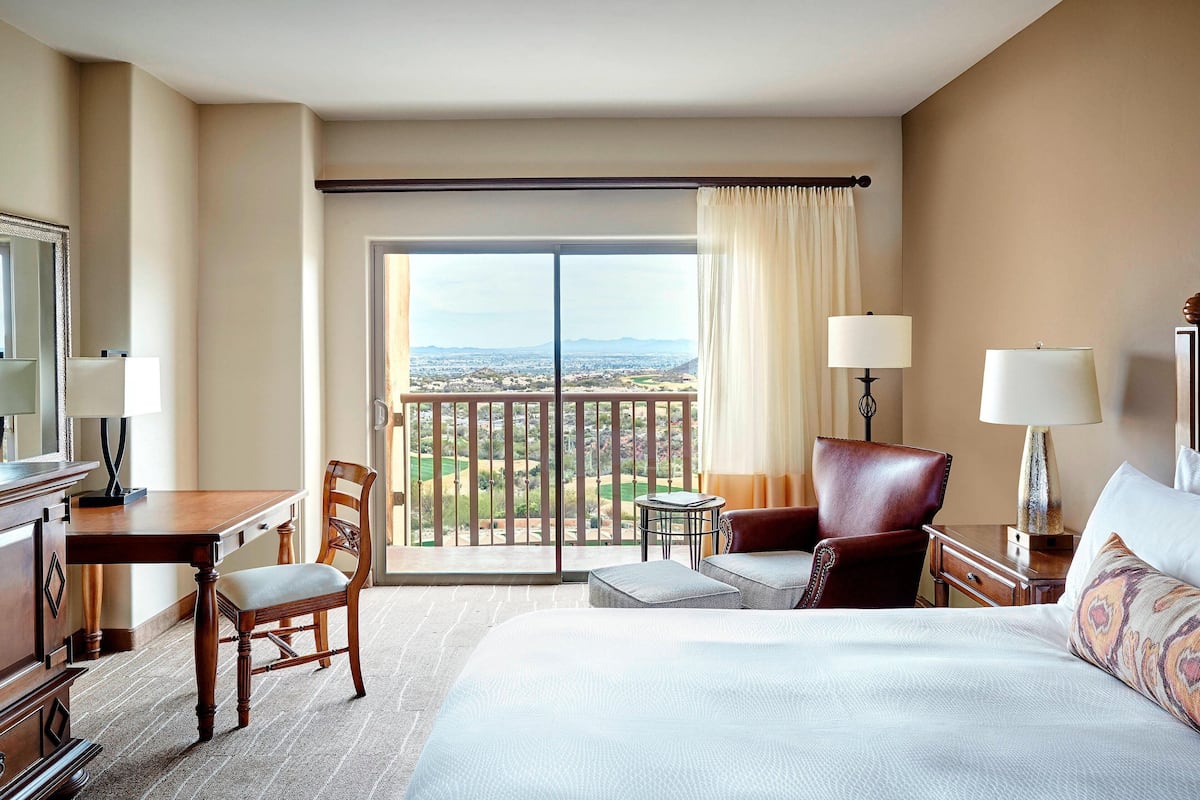 Premium Room, 1 King Bed, Balcony, City View | 1 bedroom, premium bedding, down comforters, pillowtop beds