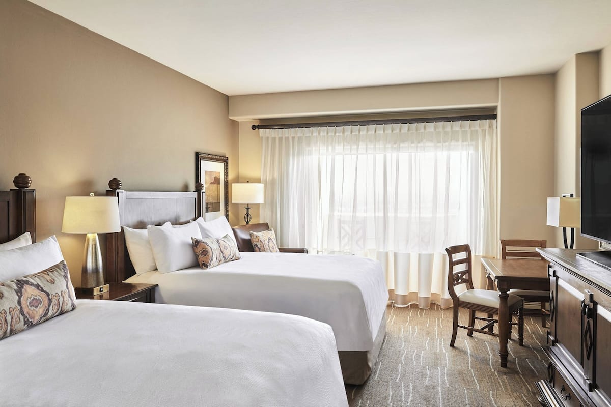 1 bedroom, premium bedding, down comforters, pillowtop beds