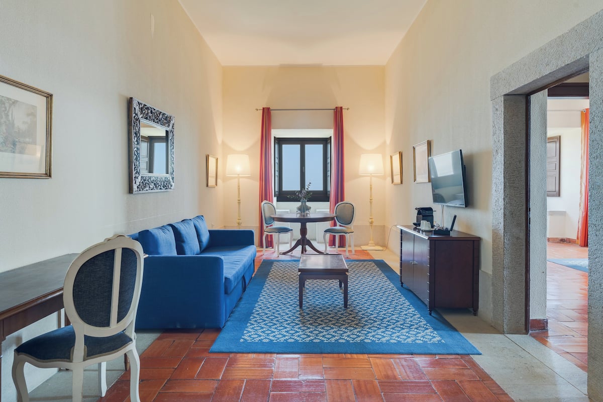 Suite (Special) | 1 habitación, minibar, caja de seguridad en la habitación y escritorio