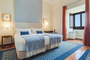 Family Room (Superior)