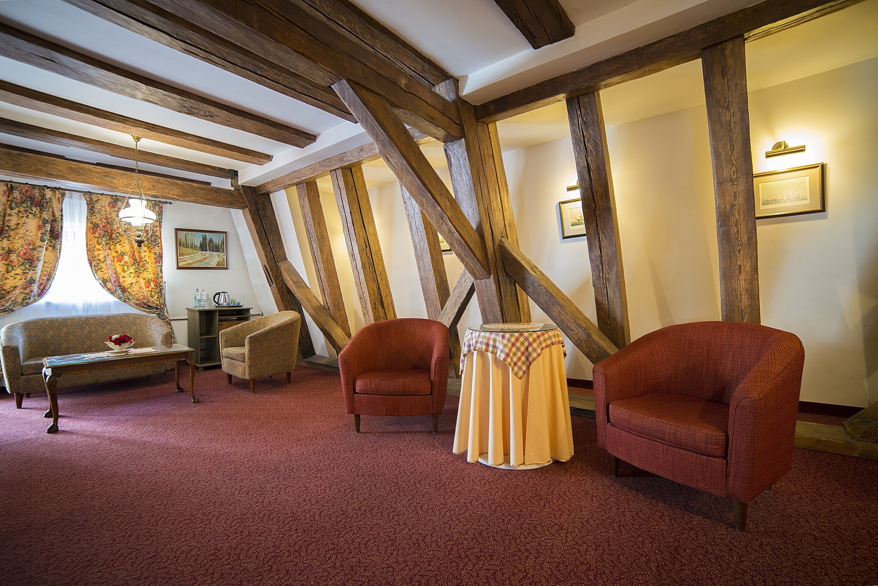 suite | living area | 60-cm lcd tv with satellite channels, tv