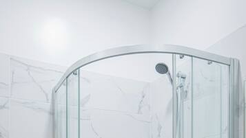 Chambre Double Ăconomique | Salle de bain