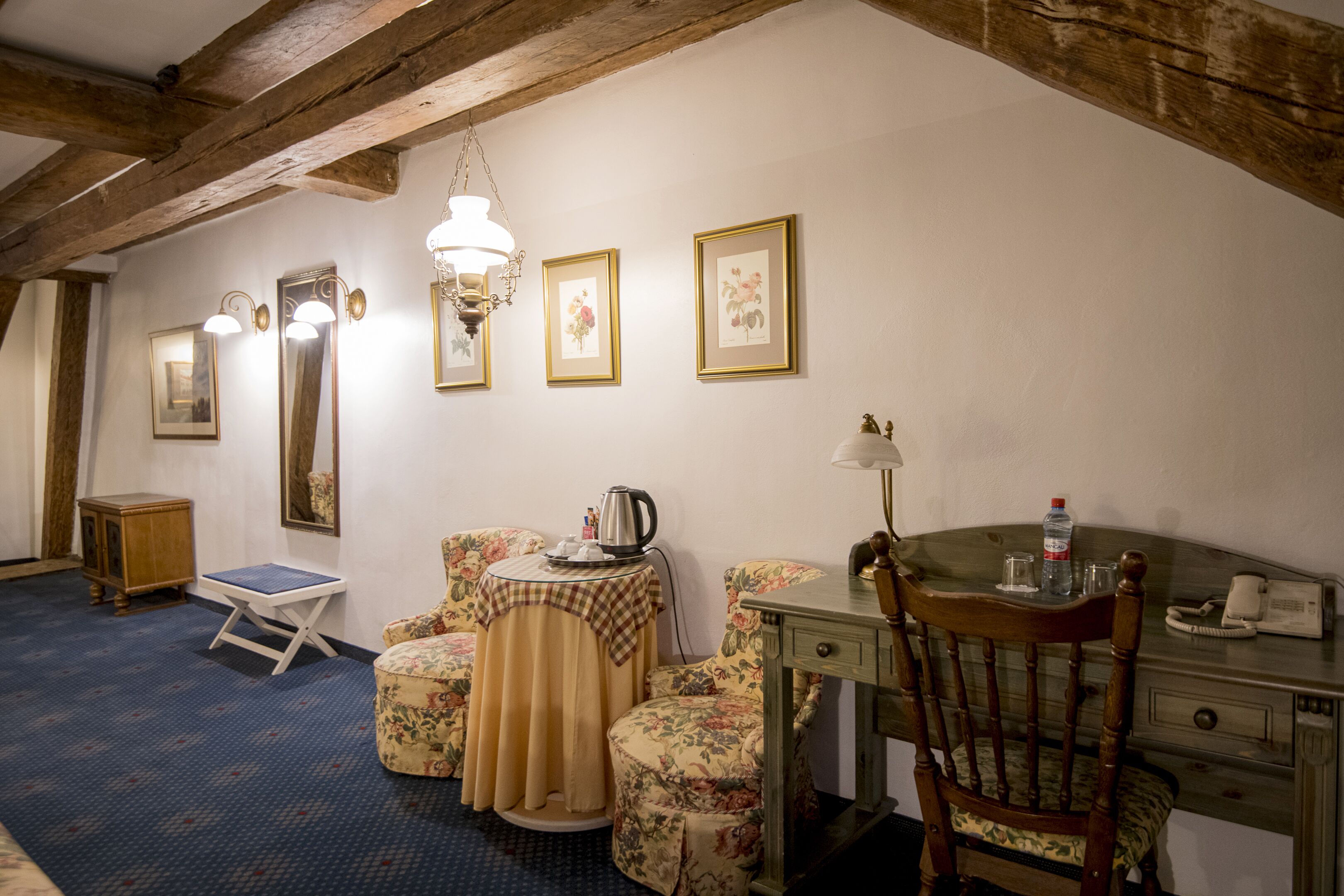 junior suite | living area | 60-cm lcd tv with satellite channels, tv