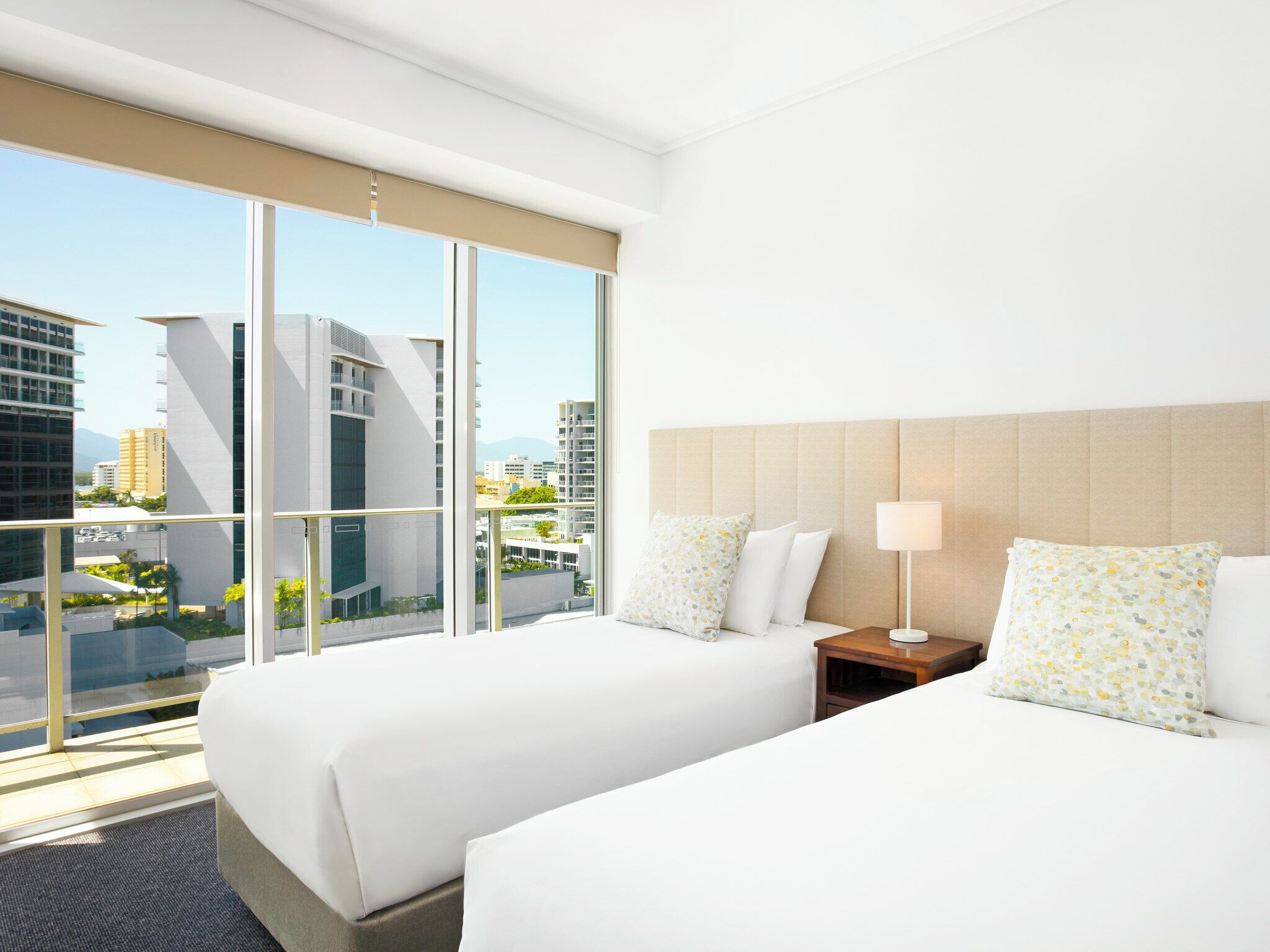 客房, 3 间卧室 | 客房内保险箱、熨斗/熨衣板、婴儿床、床单