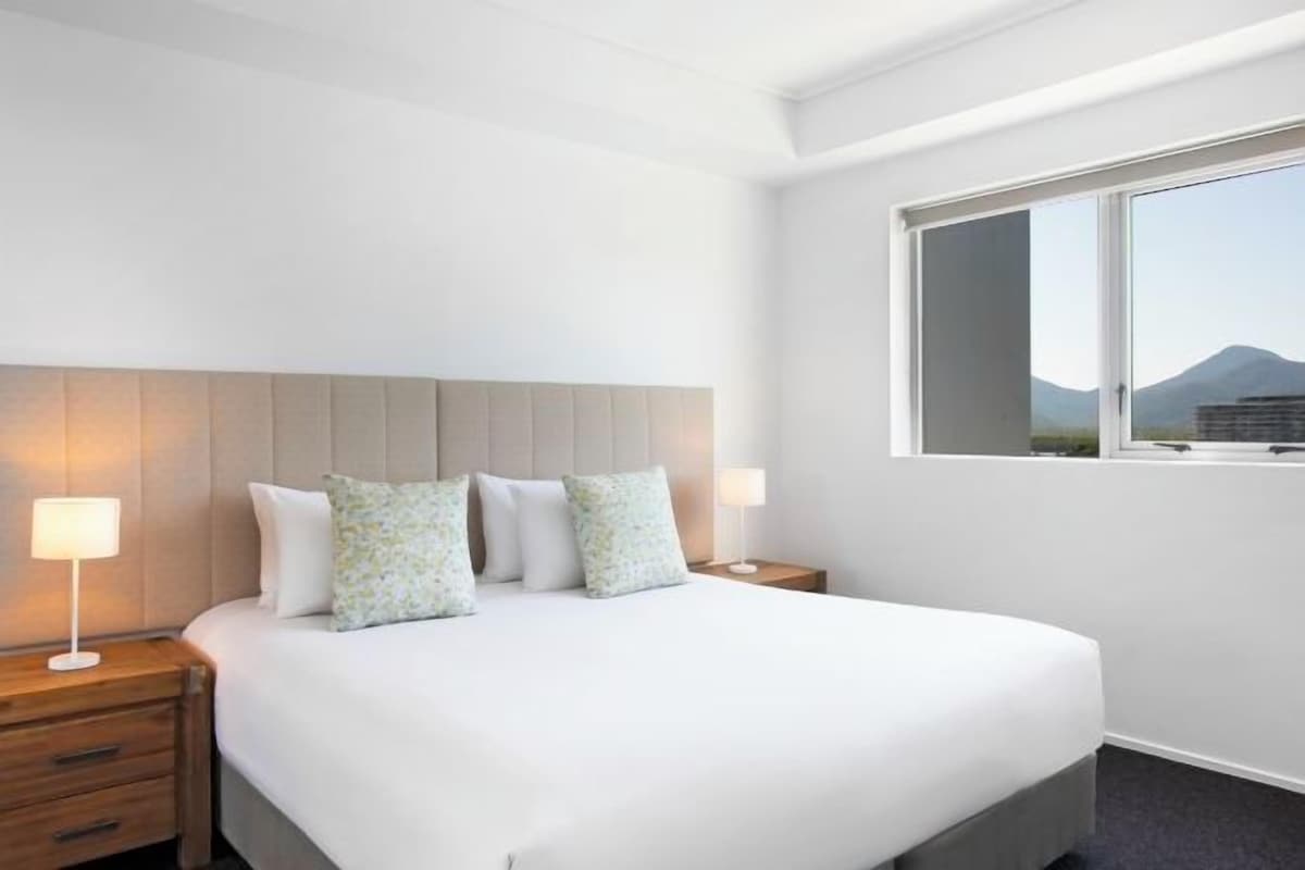 In-room safe, iron/ironing board, cribs (surcharge), bed sheets