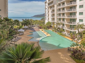Outdoor pool - Mantra Trilogy (Cairns)