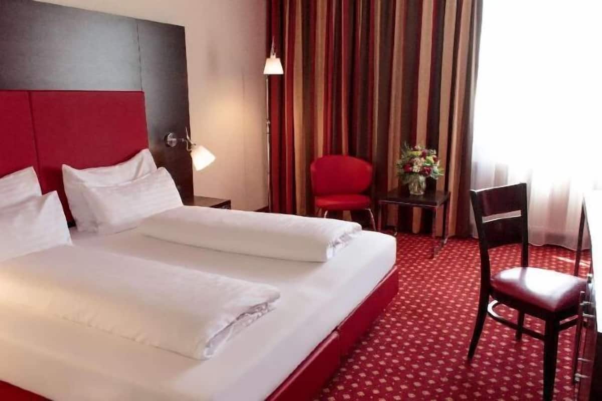 Premium bedding, minibar, in-room safe, individually decorated