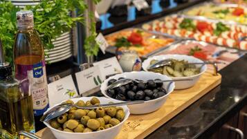 Daily buffet breakfast for a fee