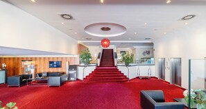 Lobby - PLAZA INN Wels (Wels)