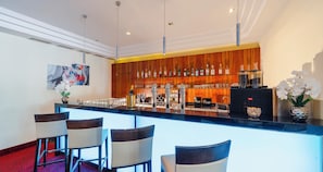 Bar (on property) - PLAZA INN Wels (Wels)