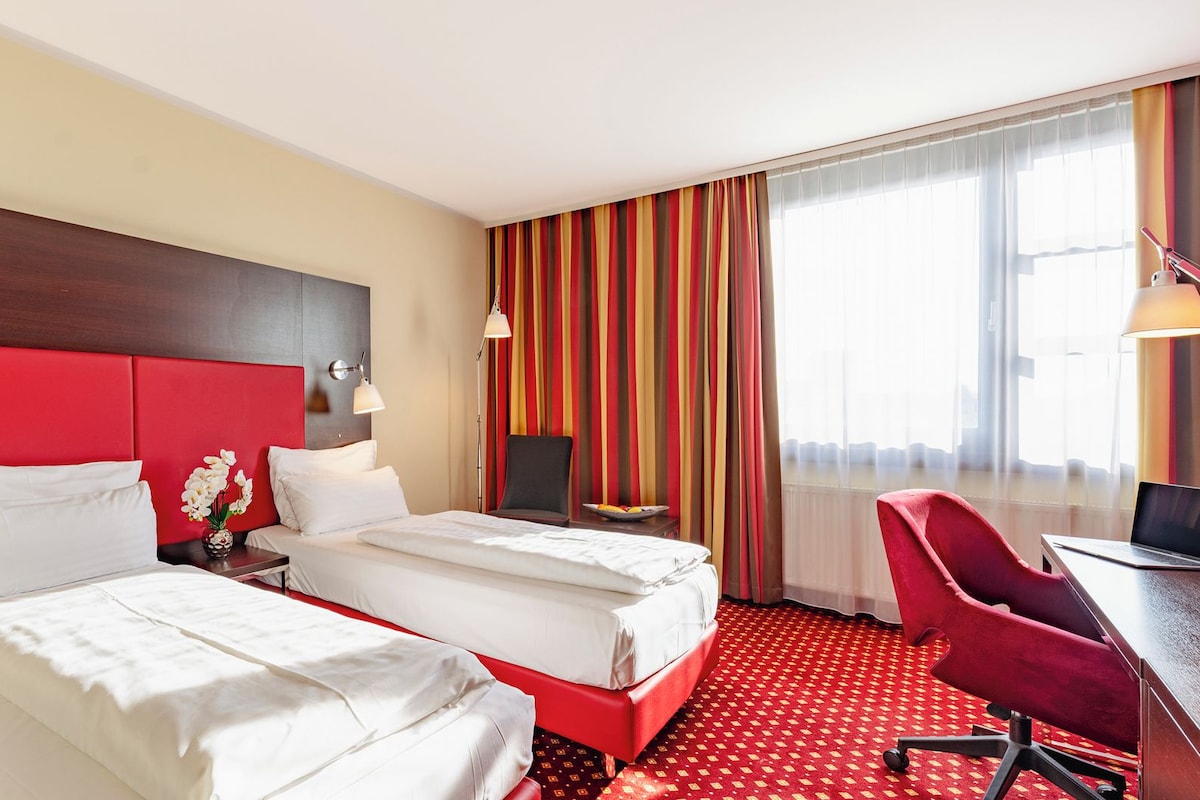 Premium bedding, minibar, in-room safe, desk