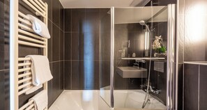 Chambre Simple Confort | Salle de bain
