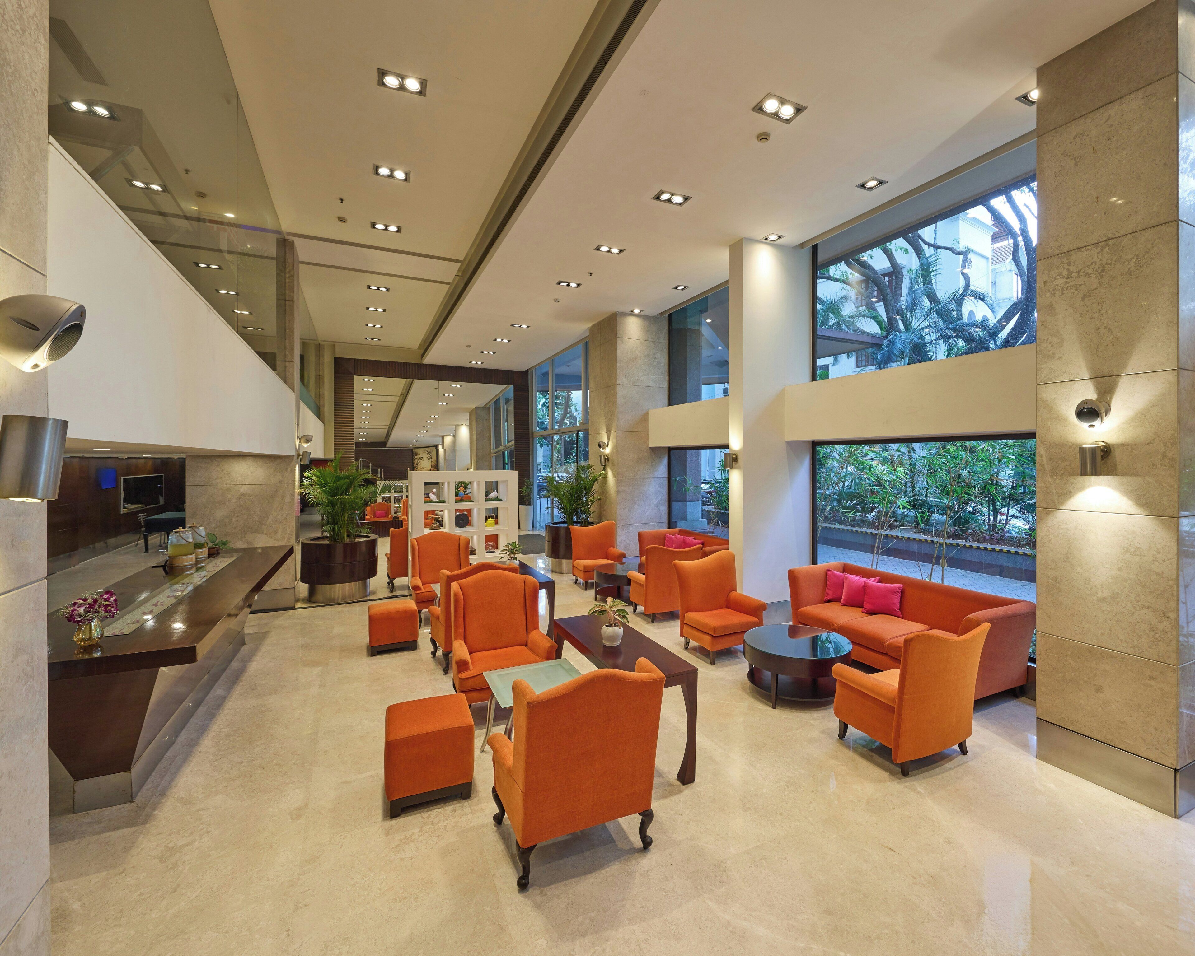 Lobby lounge