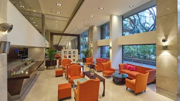Lobby lounge