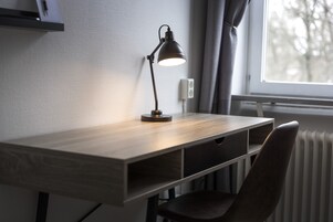 Single Room | Premium bedding, iron/ironing board, free cribs/infant beds, free WiFi