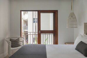 Apartment, 3 Bedrooms, Private Pool | 2 bedrooms, hypo-allergenic bedding, in-room safe, blackout drapes