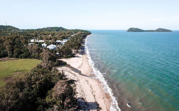 Pullman Palm Cove Sea Temple Resort and Spa