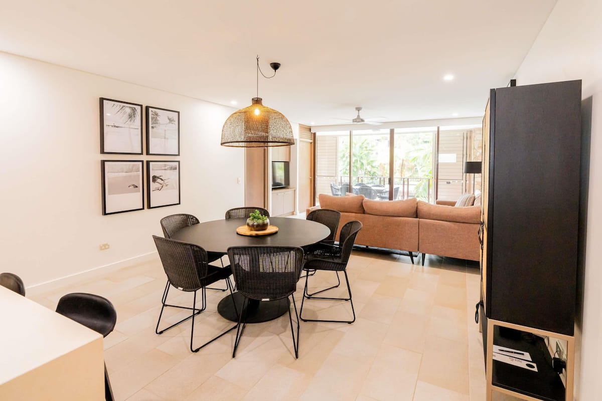 Hypo-allergenic bedding, in-room safe, blackout drapes, soundproofing