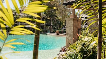 3 outdoor pools