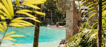 Pullman Palm Cove Sea Temple Resort and Spa