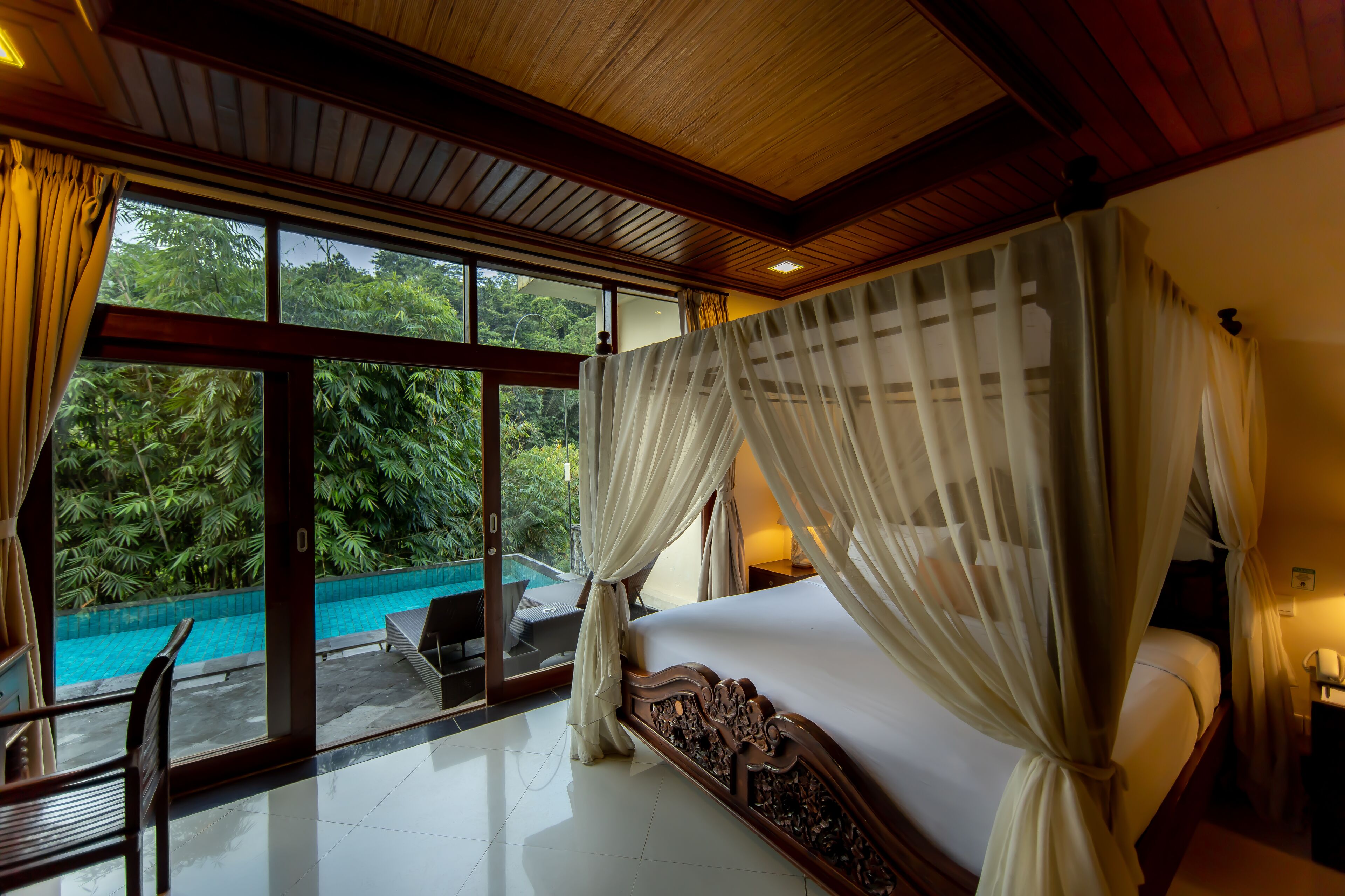 Premium bedding, minibar, in-room safe, individually furnished